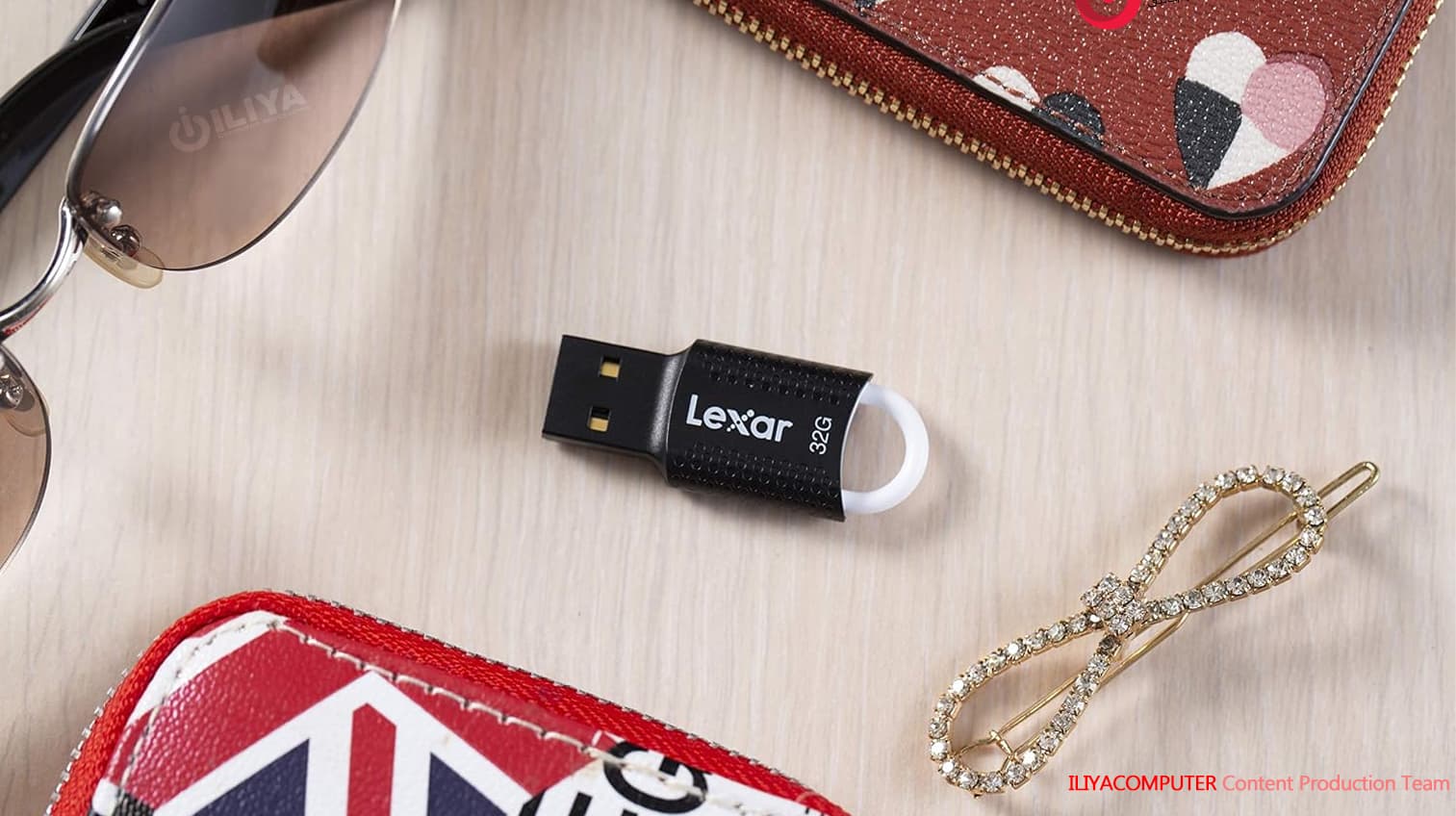 خرید فلش مموری LEXAR JumpDrive V40 از ایلیاکامپیوتر مشهد